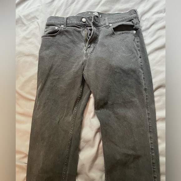Bundle of 3 hollister jeans. - Picture 9 of 11